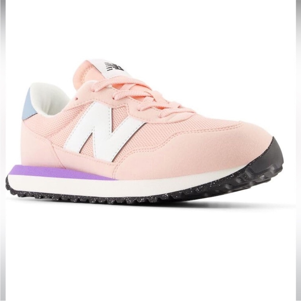 New Balance Pink and Purple Athletic Shoes